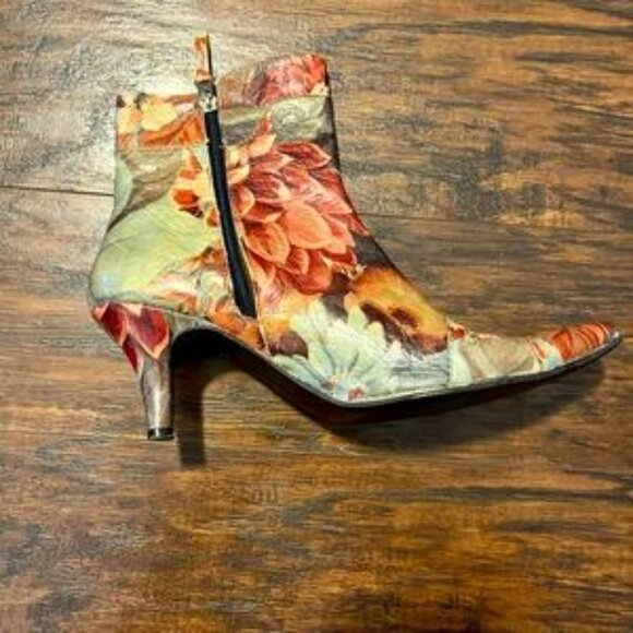 ISO Vintage Leather Floral Boots - Picture 3 of 3